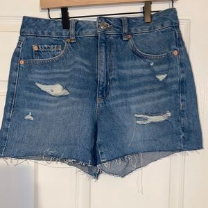 NWT Garage Denim Mom Jean Shorts
